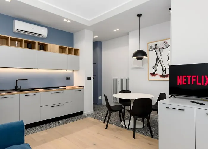 Centro Elegante E Moderno Bilocale